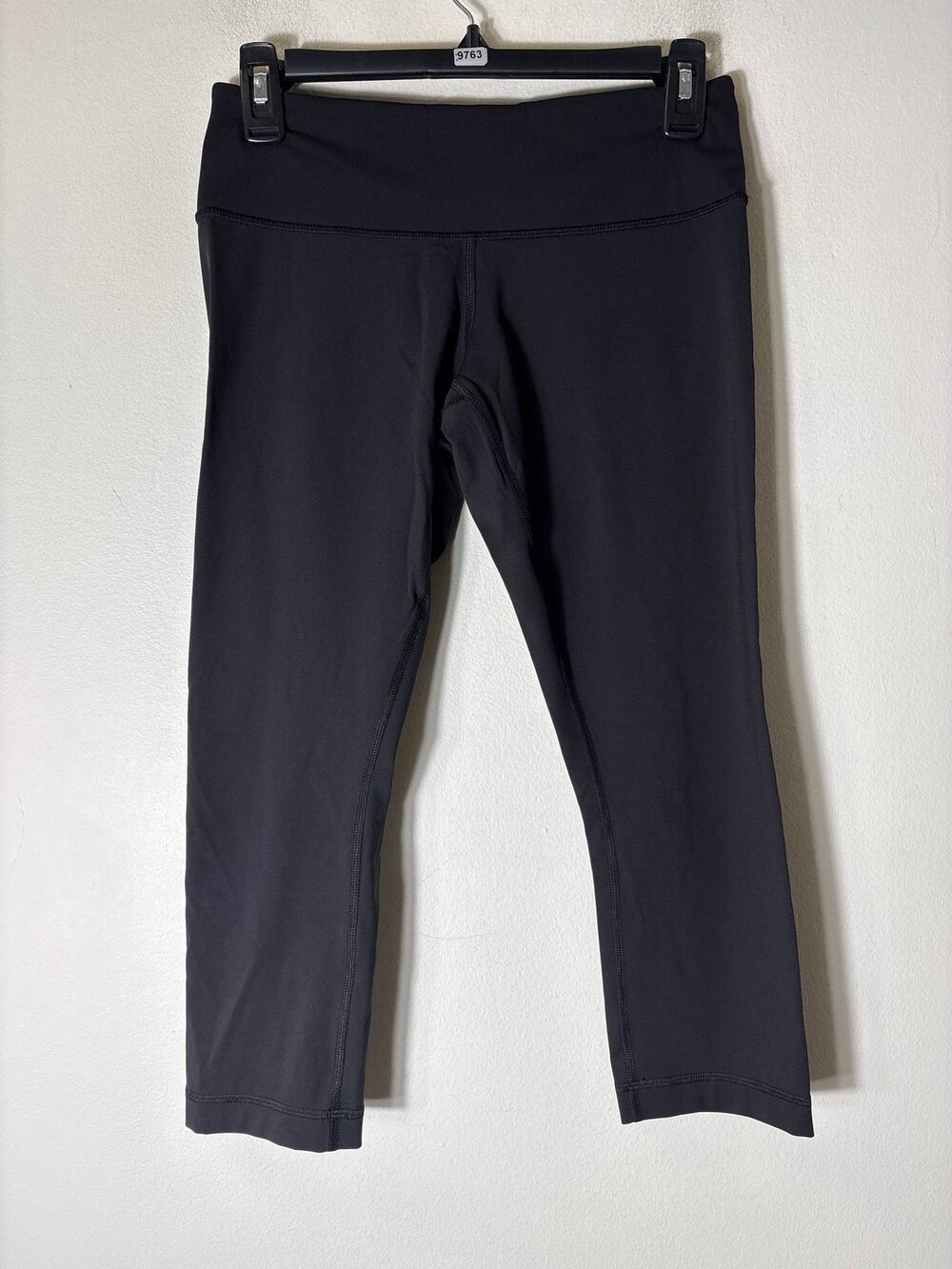 Lululemon Black Cropped Leggings Sz 6